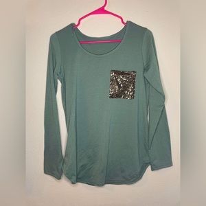 Long sleeve tee